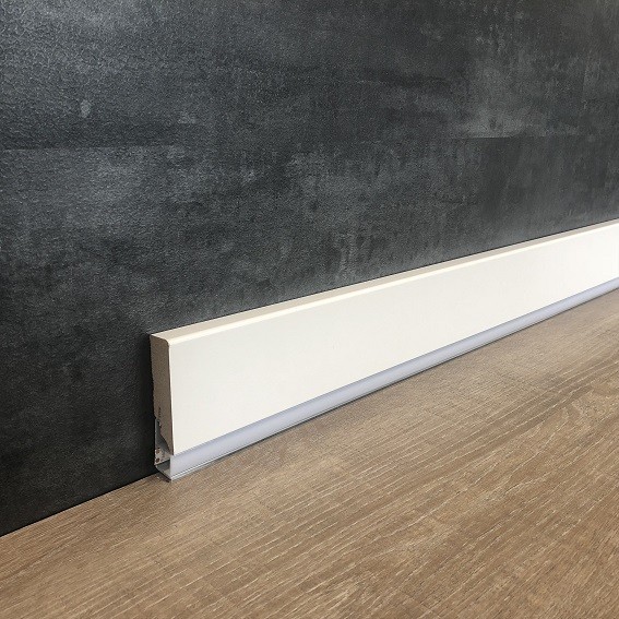 Neuhofer Licht Sockelleiste "Predosa" MDF 19 x 85 x 2400 mm Weiß LED Fußleiste