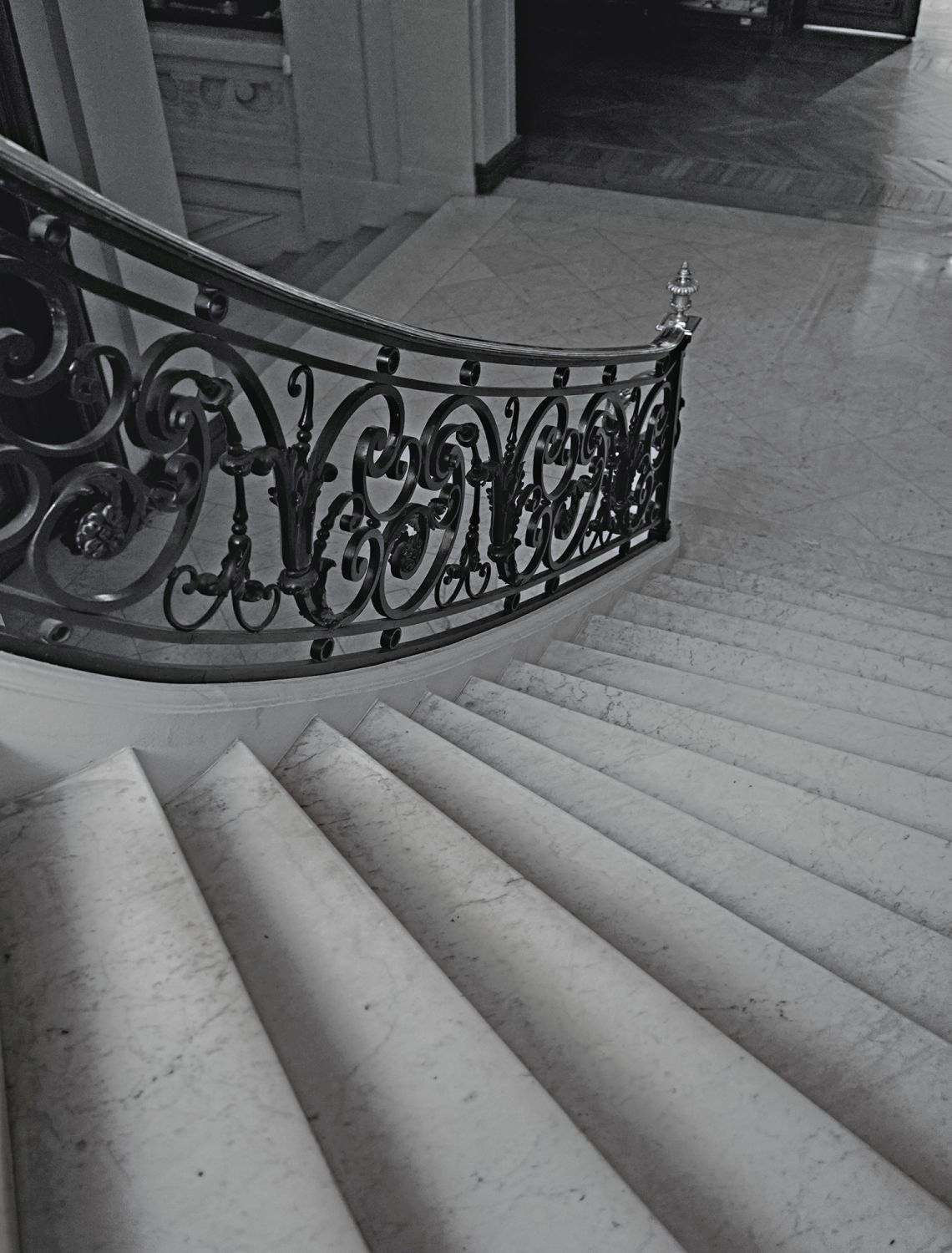 Papier Peint intissé 786621 Gris Noir Motif Escalier Paris Daniel Hechter 7 Classique A.S. Creation