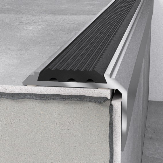 Nez de marche aluminium 46 x 30 x 1200 mm | argenté avec insert